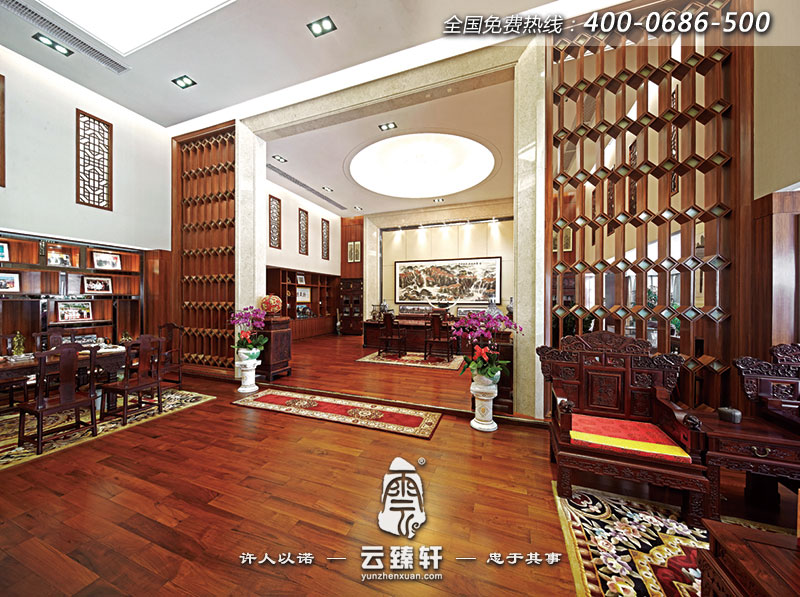 董事長(zhǎng)辦公室中式文化氣息濃厚